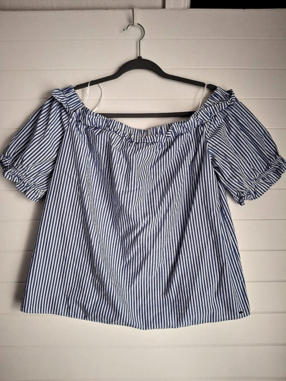 vineyard vines for Target Blue and White Striped Off-the-Shoulder Top Striped